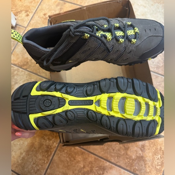 Merrell - 11 - Picture 4 of 4